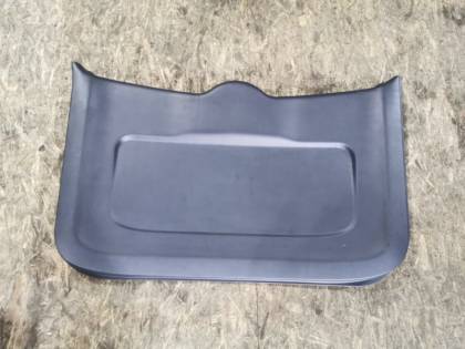 Обшивка двери багажника J210G