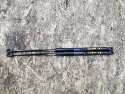 Амортизатор двери багажника CW6W