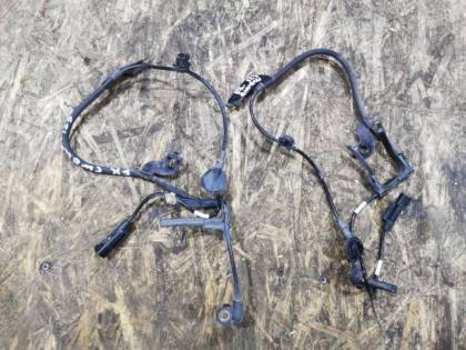 Датчик ABS CW6W