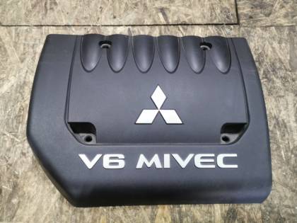 Декоративная крышка двигателя CW6W