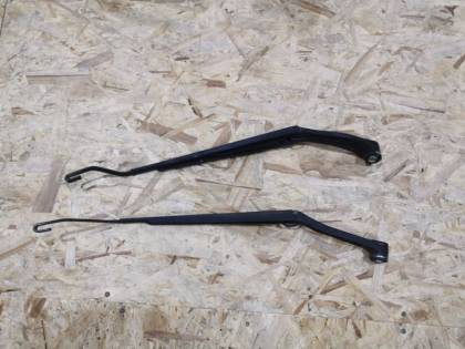 Держатель щетки стеклоочистителя MCU25