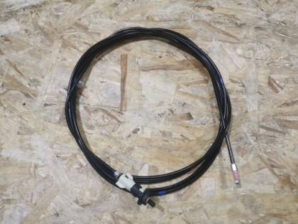 Трос лючка топливного бака MCU15