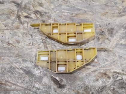 Крепление бампера RA6