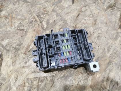 Блок предохранителей салонный CU1