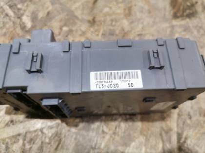 Блок предохранителей салонный CU1