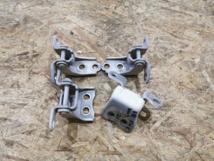 Петля двери CU1