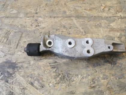 Кронштейн редуктора S50