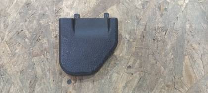 Заглушка крепления сиденья S50