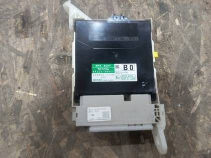 Блок предохранителей AGL10