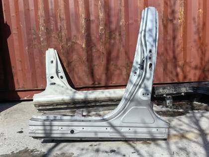 Стойка кузова AGL10