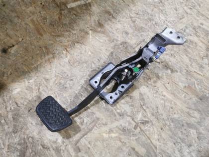 Педаль тормоза AGL10