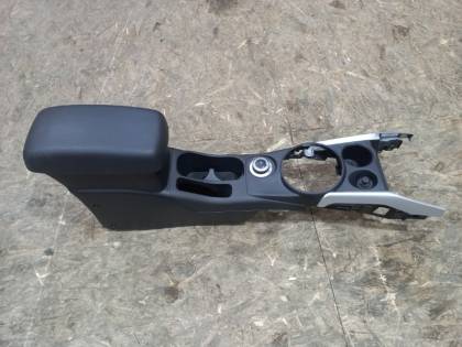 Консоль между сидений GA3W