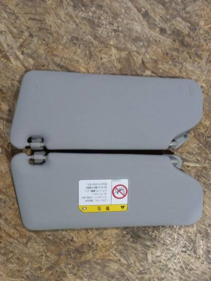 Козырек солнцезащитный GA3W