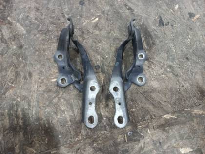 Петля капота GSU35