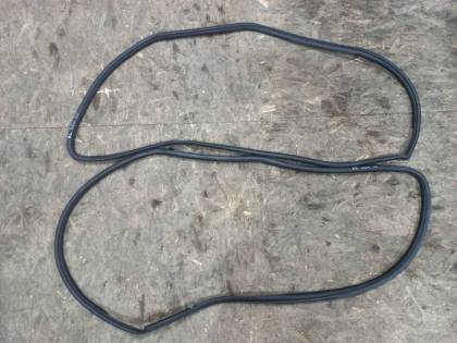 Уплотнитель проема двери GSU35