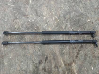 Амортизатор капота VM4