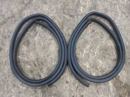 Уплотнитель проема двери VM4