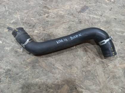 Патрубок радиатора верхний VM4