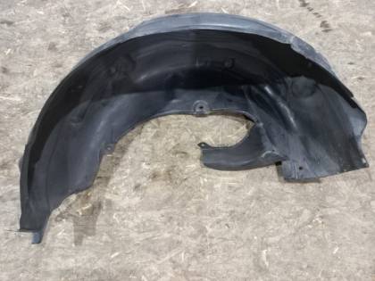 Подкрылок задний VM4