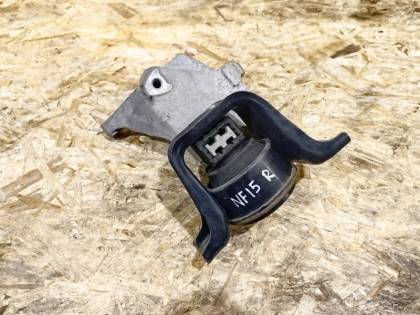 Подушка двигателя правая NF15