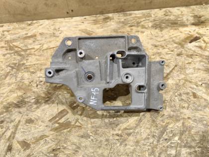 Кронштейн подушки двигателя NF15