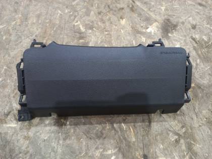 Подушка безопасности в колени VM4