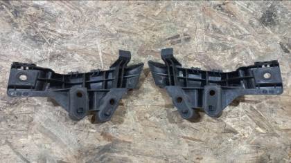 Крепление бампера VM4