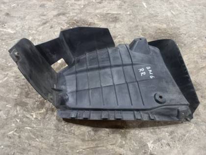 Подкрылок BM6FJ