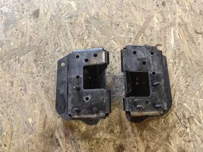 Кронштейн усилителя бампера PNZ51