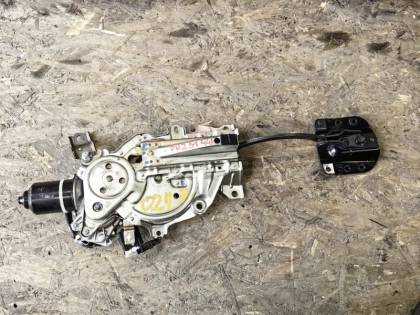 Механизм подъема двери багажника PNZ51