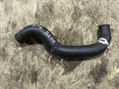 Патрубок радиатора верхний BM6FJ