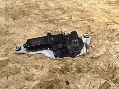 Моторчик заднего дворника S50