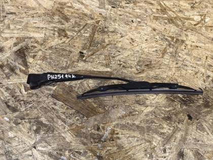 Дворник двери багажника PNZ51