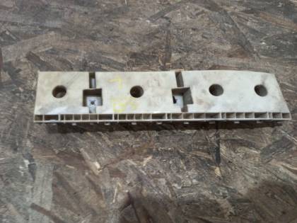 Крепление бампера S51