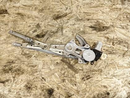 Стеклоподъемный механизм PNZ51