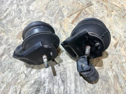 Подушка двигателя S50