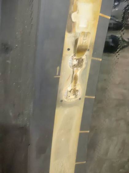 Стекло заднее