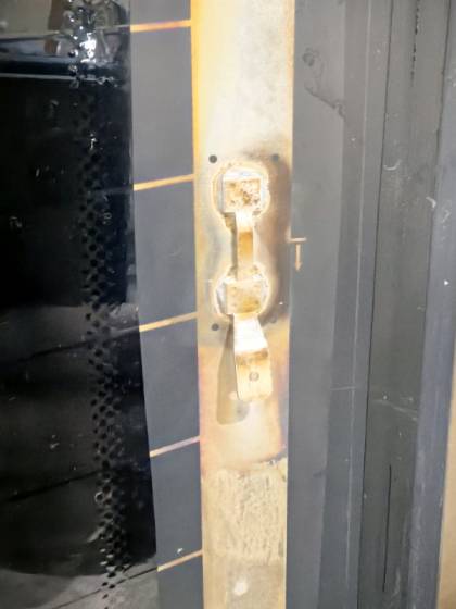 Стекло заднее