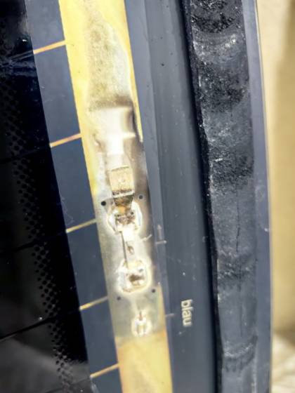 Стекло заднее