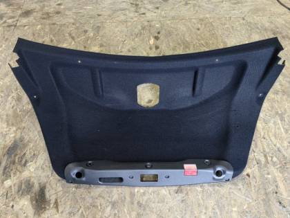 Обшивка крышки багажника 204048