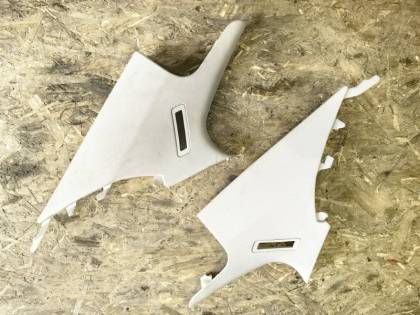 Накладка на стойку кузова 204048