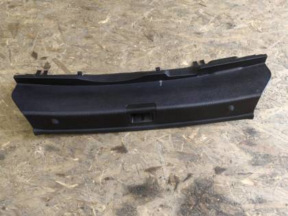 Накладка замка багажника 204048