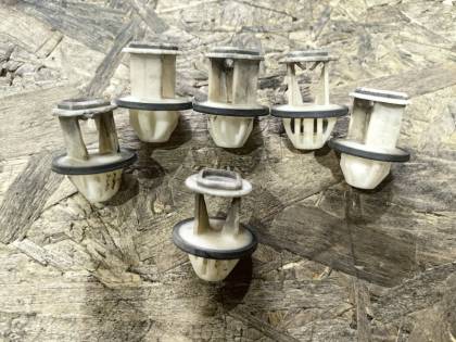 Клипса порога 204048