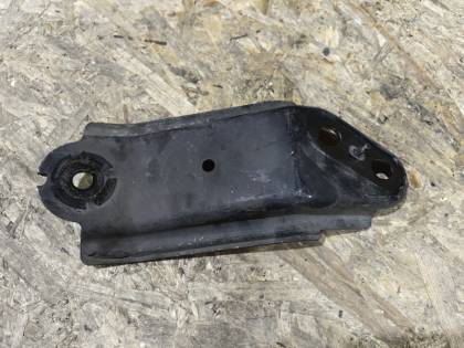 Крепление балки подвески PNZ51