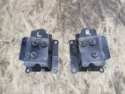 Кронштейн усилителя бампера PU31