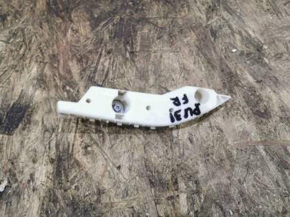 Крепление бампера PU31